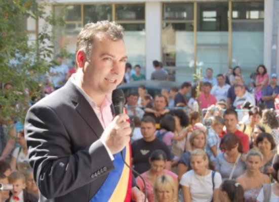 Peste 5.000 de elevi primesc ghiozdane la Năvodari